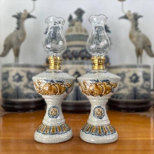 Đèn Thờ Dầu Bát Tràng Men Rạn Đắp Nổi Mẫu Đào DT763