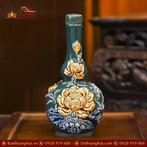 nam ruou men xanh dap noi bat trang dt82300001