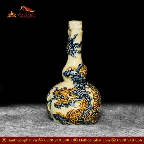 nam ruou tho hoang tho dap noi bat trang dt821