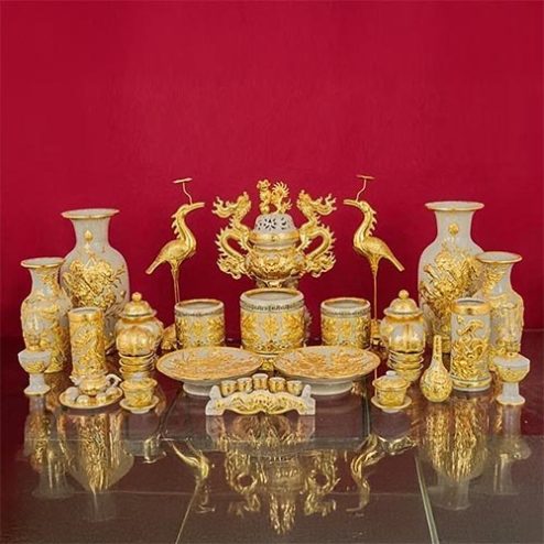 Bộ Đồ Thờ Gia Tiên Men Rạn Đắp Nổi Dát Vàng Cao Cấp Bát Tràng BDT137