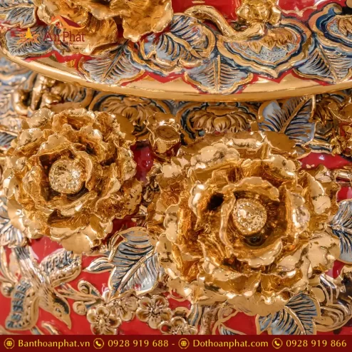 choe phong thuy mau do cao cap cong dao ve vang dap noi dt97900003