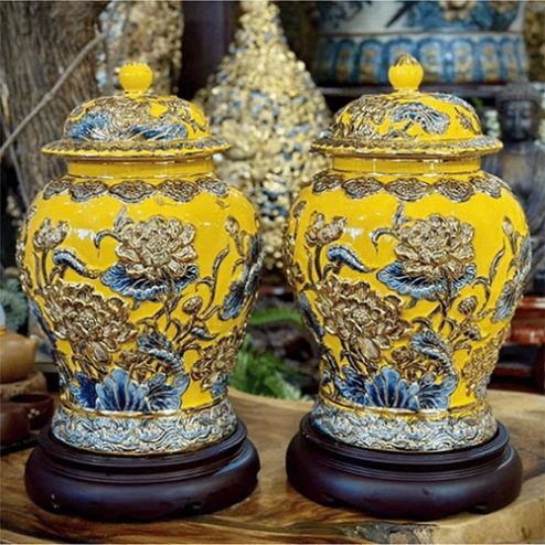 Choé Phong Thuỷ Men Vàng Đắp Nổi Hoa Sen Vẽ Vàng Cao Cấp DT982