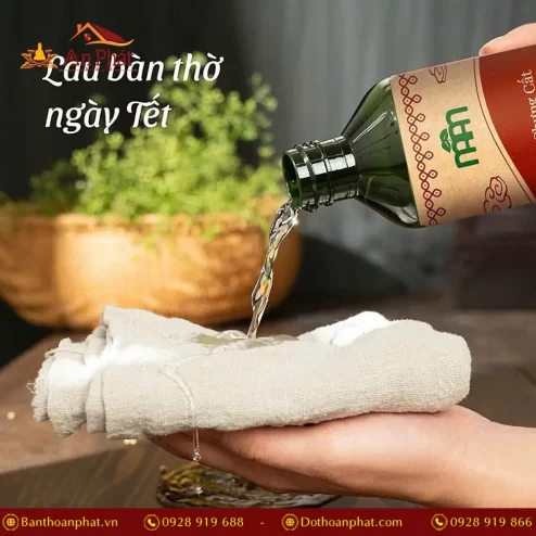 Nước bao sái ban thờ