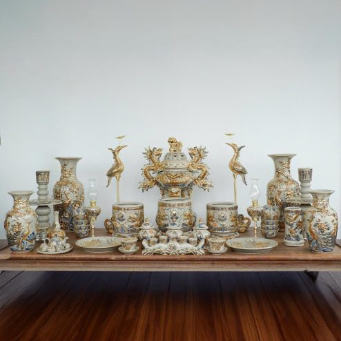 Bộ Đồ Thờ Gia Tiên 3 Bát Hương Vẽ Vàng Cao Cấp Bát Tràng BDT181