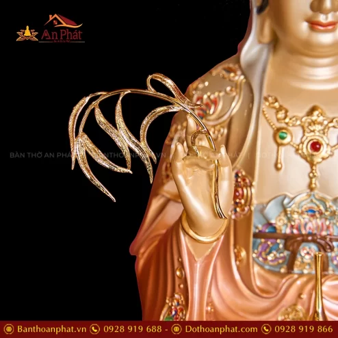 Tuong Ta Ba Tam Thanh Hieu Ung Dong Toa Dai Sen Cam Anh Vang De Sen Tim T2311 7