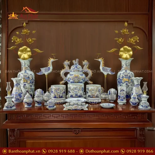 Bộ Đồ Thờ Gia Tiên Cao Cấp Men Lam Vẽ Vàng Bát Hương Hoa Sen BDT11928