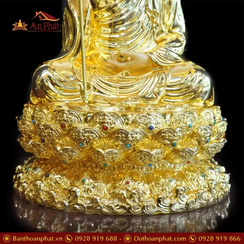 bo tuong ta ba tam thanh dat vang an bao dang ngoi t235100013