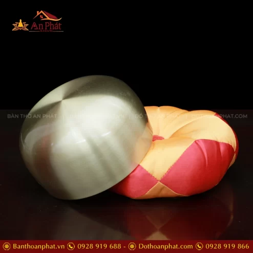 Chuông đồng tụng kinh