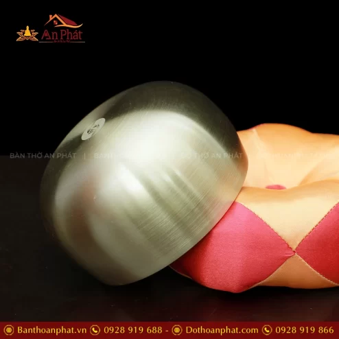 Chuông chùa tụng kinh